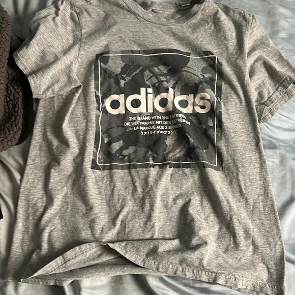 Addis’s shirt - Picture 1 of 2